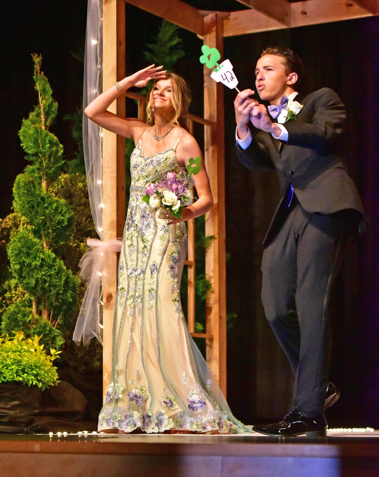050419_gal_buenaprom 41